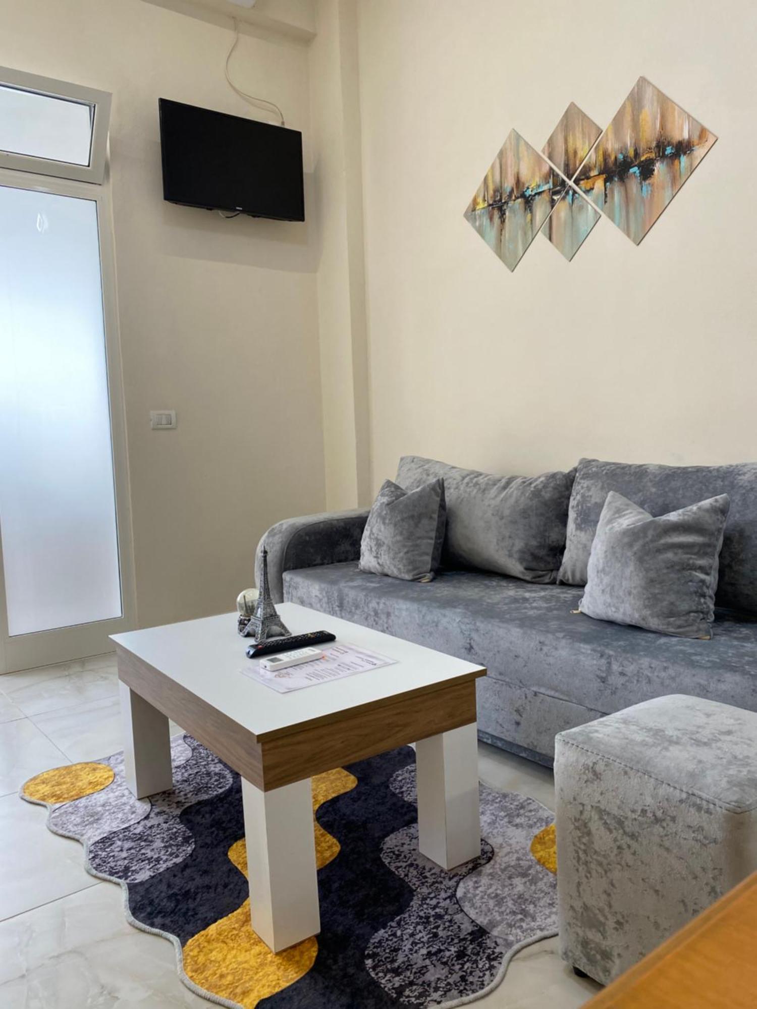 Troy Aparthotel Durres Exterior photo