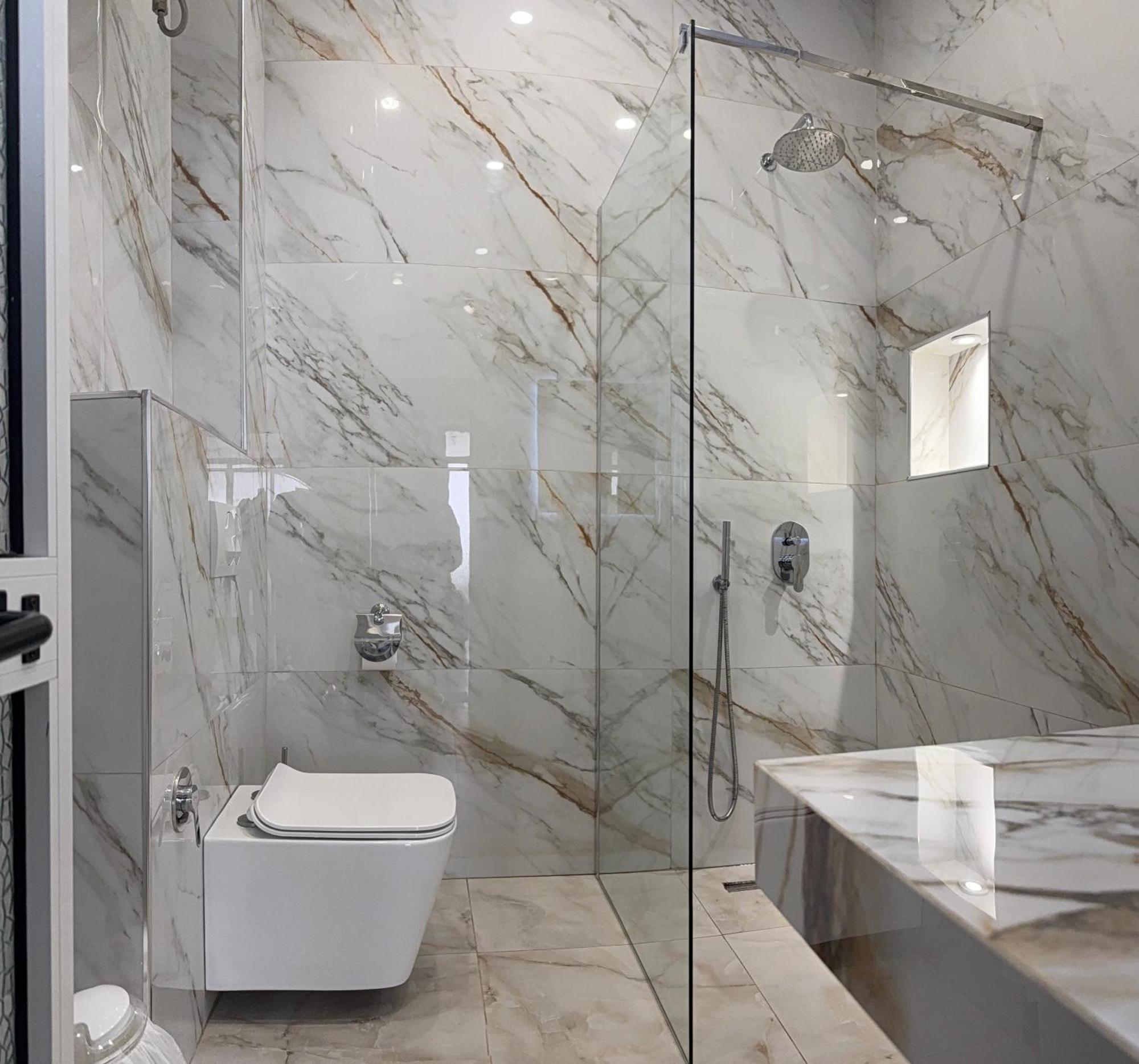 Troy Aparthotel Durres Exterior photo